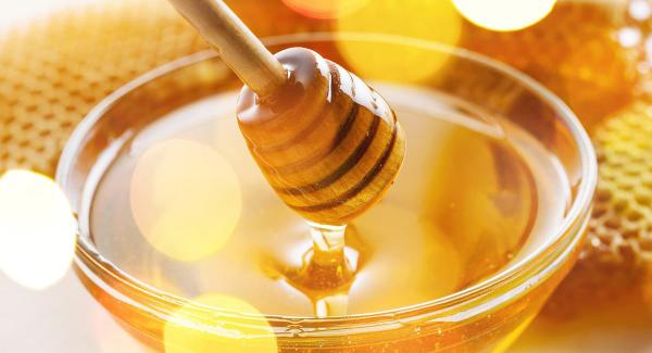 عرضه عسل طبیعی نهاوند به نقاط مختلف کشور