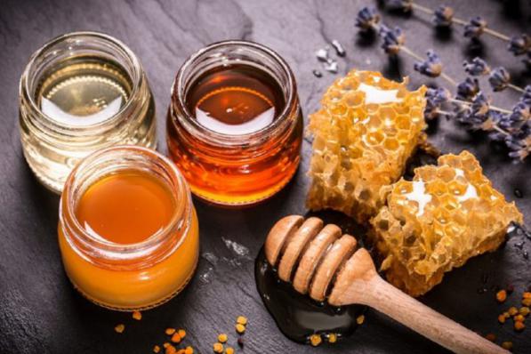 عسل طبیعی گز انگبین چه طعمی دارد؟